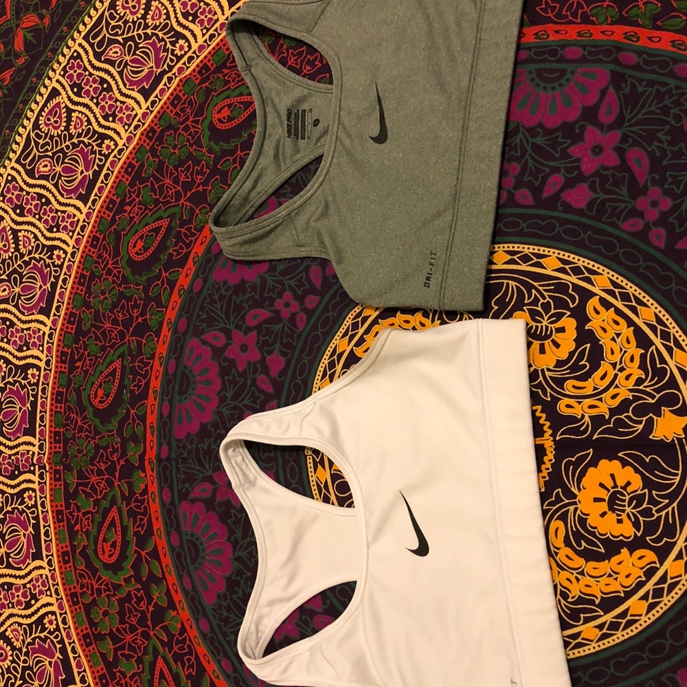 Nike pro Dri fit sports bras size small